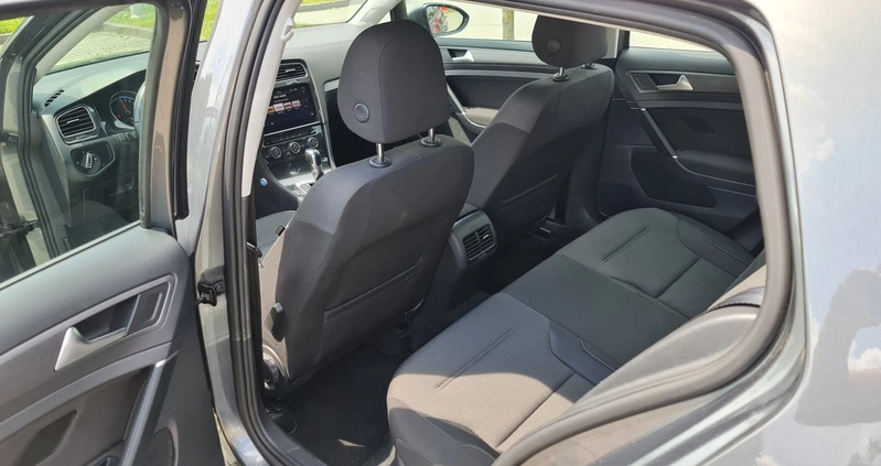 Volkswagen Golf cena 73899 przebieg: 123500, rok produkcji 2018 z Pilica małe 379